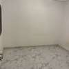 Moderne et chic 2 chambres salon thumb 9