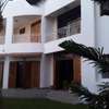 Belle villa R+1a vendre aux Almadies  Dakar thumb 4
