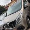 Renault Trafic 2017 9 places thumb 2