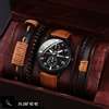 MONTRE AVEC BRACELETS EN CUIR thumb 1