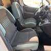 Peugeot Partner thumb 6