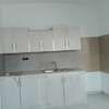 Appartement vide à louer au Point E thumb 1