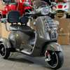 Moto électrique Vespa thumb 1