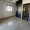 Appartement F3 vide à louer aux Mamelles, cité Mbakiyou Faye thumb 4