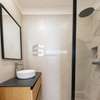 Bel appartement aux almadie thumb 2