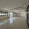 Beau F5 au Almadies King Fahd pour habitation ou bureau thumb 2