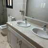 APPARTEMENT À LOUER – ALMADIES, ZONE DE RECASEMENT thumb 4