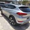 HYUNDAI TUCSON 2017 FULL OPTION thumb 5