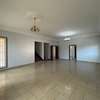 Grande villa aux Almadies pour habitation ou bureaux thumb 10