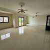 Appartement lumineux F4 à louer almadies thumb 7