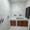 Appartement neuf 3 chambres salon Ouakam/Mamelles thumb 8