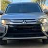 Mitsubishi Outlander 7 places thumb 8