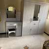 Armoire marron ,blanc et noire thumb 5