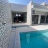 Villa piscine lac rose en face du lac thumb 3