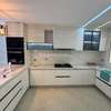 Grande maison a louer aux Almadies thumb 4