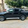 Mitsubishi L200 2018 thumb 1