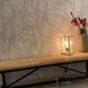 Banc en bois et décorations thumb 0
