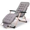 Fauteuil relax gris avec repose-pieds et coussin épais thumb 0