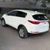 Kia Sportage SUV blanc fiable et confortable thumb 3