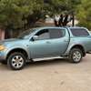 Mitsubishi l200 thumb 1