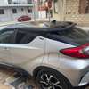 Toyota C-HR SUV compact argent jantes alliage noires thumb 2