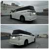 Nissan Elgrand 7 Places 2018 thumb 3