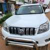 Toyota Land Cruiser SUV blanc robuste thumb 7