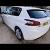 Peugeot 308 2015 thumb 2