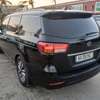 KIA CARNIVAL à louer avec. Chauffeur thumb 3