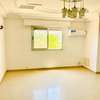 APPARTEMENT F4 À LOUER FENÊTRE MERMOZ thumb 8