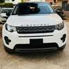 Land Rover Discovery Sport blanc jantes noires SUV thumb 0