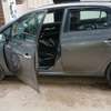 Toyota Auris Gris Berline compacte économique thumb 6