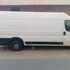Fourgon utilitaire blanc thumb 7