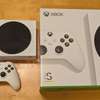 Xbox Series S 512 Go SSD blanc compact thumb 1