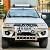Mitsubishi pajero 2016 thumb 2