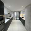 F4 de 208 m ² à vendre au point e thumb 9