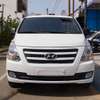 Hyundai Starex 2017 – Spacieux et Très Propre thumb 0