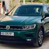 Volkswagen tiguan thumb 1