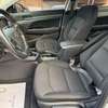 Hyundai Elantra thumb 4
