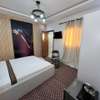 Belle et spacieuse chambre au Point E thumb 4