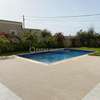 Villa de 500m2 à louer au lac rose thumb 3