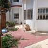 LOUER – Magnifique Villa R+1 de 500 m² aux Almadies thumb 8