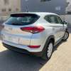 Hyundai tucson thumb 4