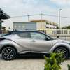 Toyota Chr hybride thumb 2