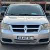 DODGE CARAVAN 7 places thumb 4