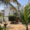 Villa en bordure de route a Ouest Foire thumb 3