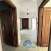 f3 de standing face BRT patte d'oie thumb 11