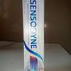 Pate dentifrice sensodyne de 135 mL thumb 1