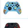 Grip silicone antidérapant manette PS5 noir et rouge thumb 1