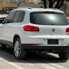 Volkswagen Tiguan thumb 4
